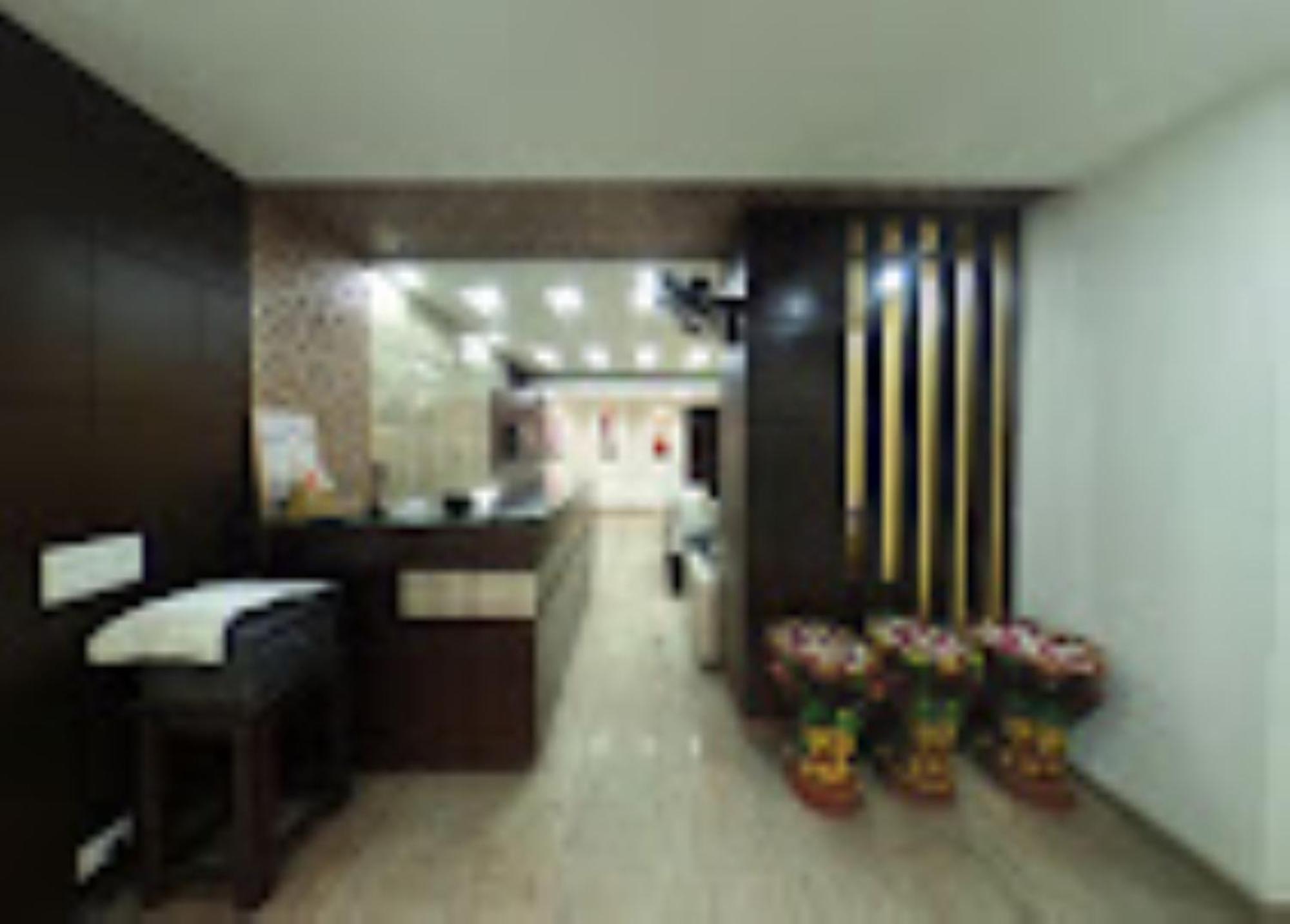 Hotel Royal Palace Hapur Экстерьер фото